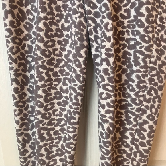T by Talbots French Terry Jogger Pants Abstract Cheetah Print Size Medium - Picture 5 of 12